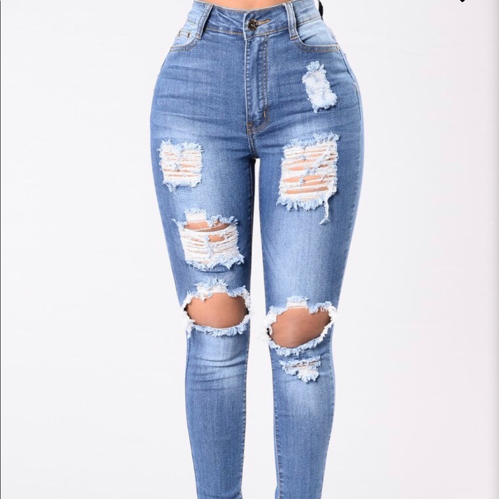 Fashion nova ‘ say yes to distress jeans’